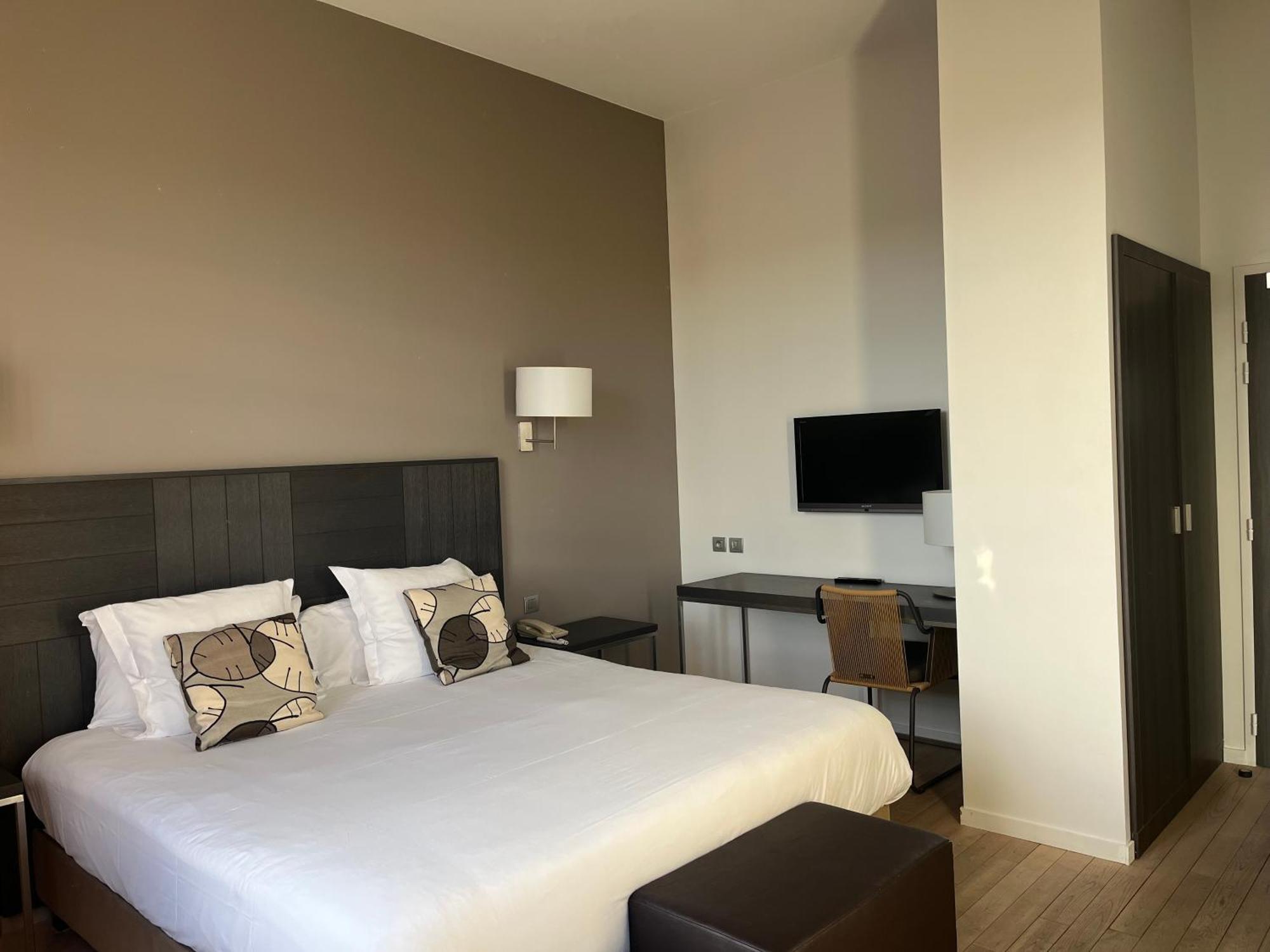 Grand Hotel De Castres Castres  Zewnętrze zdjęcie